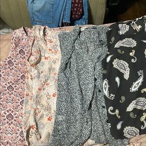 Loft sleeveless floral mixed Patterned Blouses